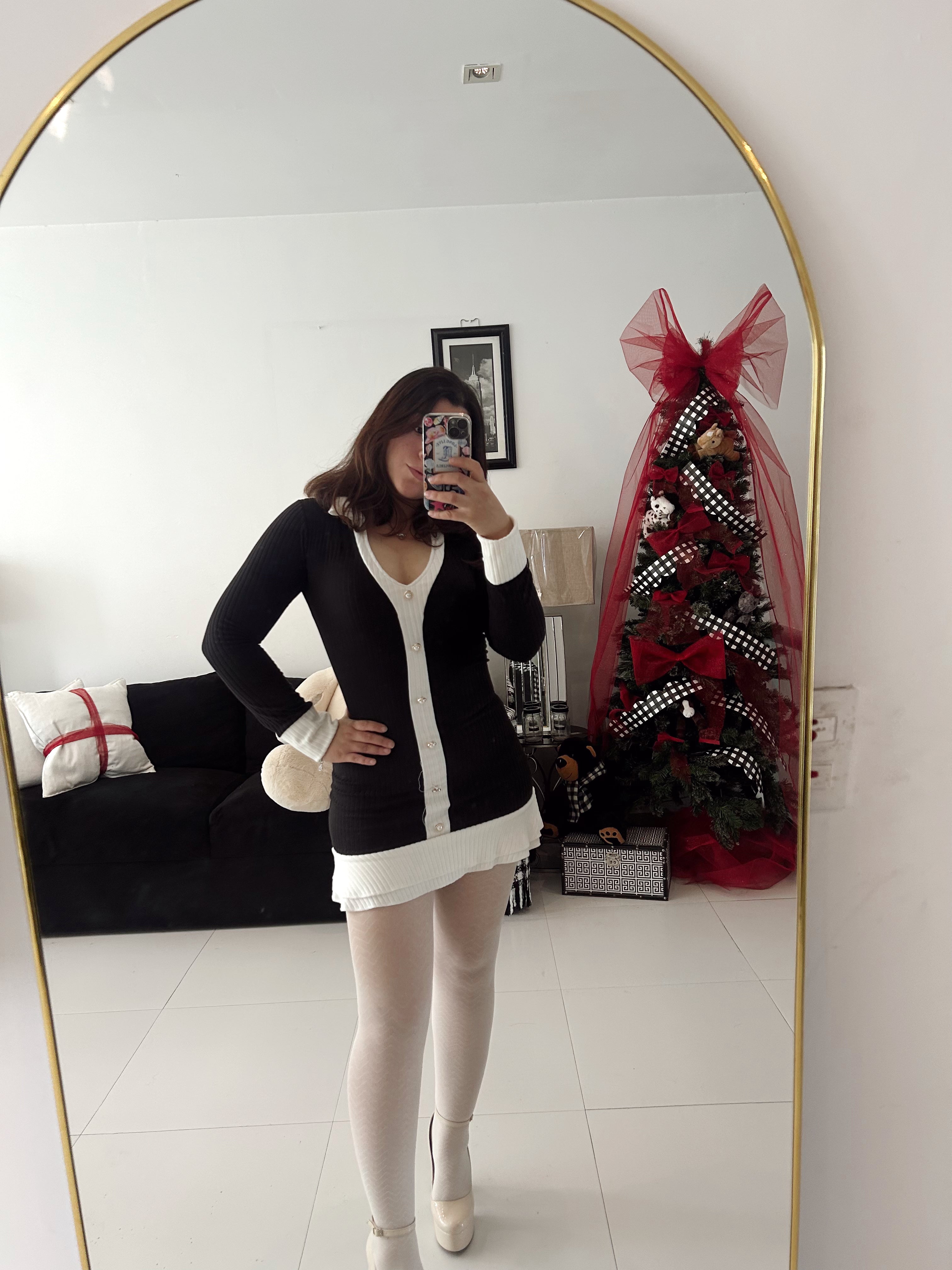 Vestido Negro con Blanco