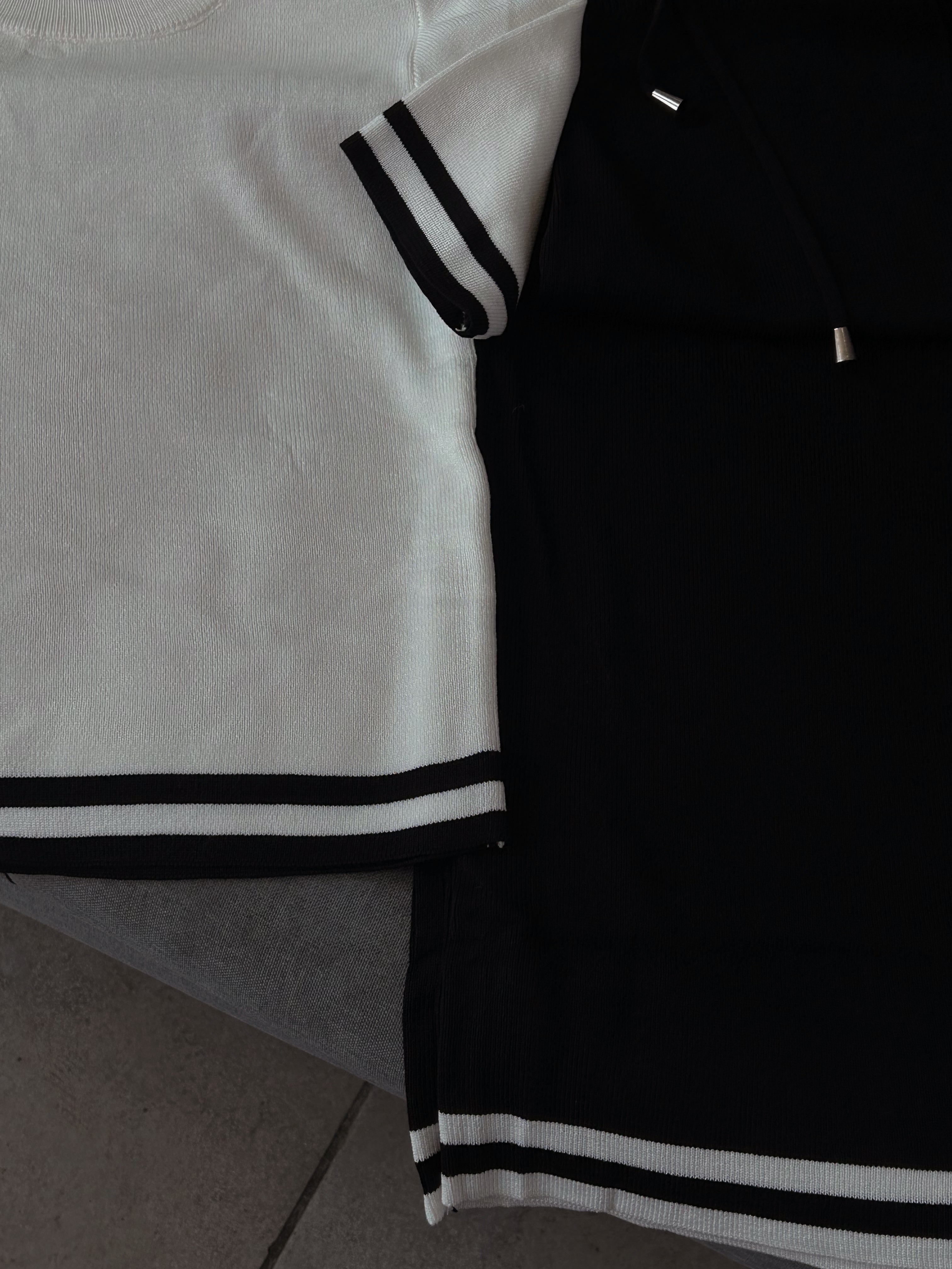 Set de Punto Blanco y Negro